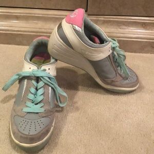 Steve Madden FIX wedge sneakers 6.5